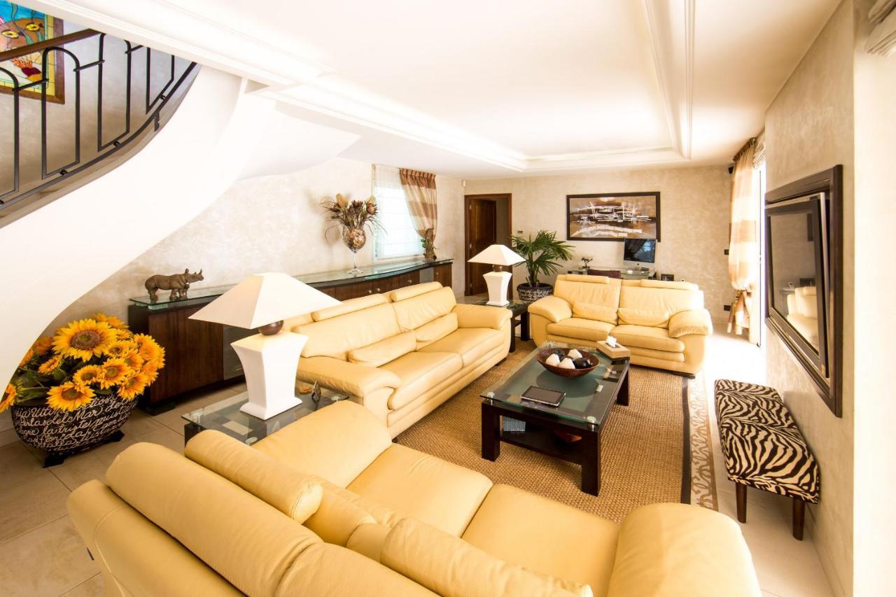 El Paradisio Splendid 5 Stars Villa Atypical In Antibes With Overflowing Swiming Pool المظهر الخارجي الصورة